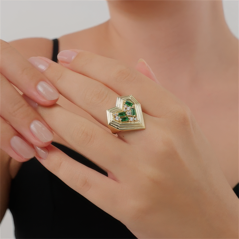 Kalp Yeşil Baget Taşlı Yüzük