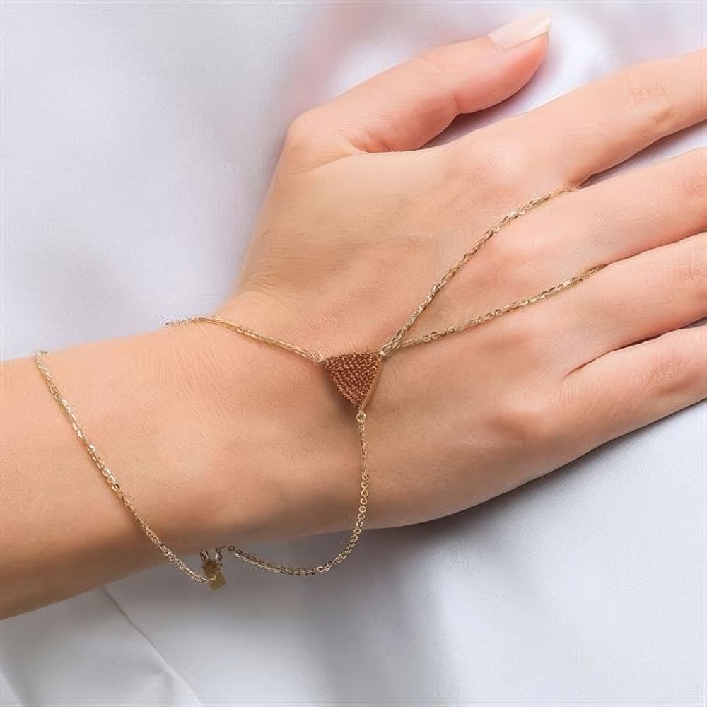 Taşlı Üçgen Şahmeran