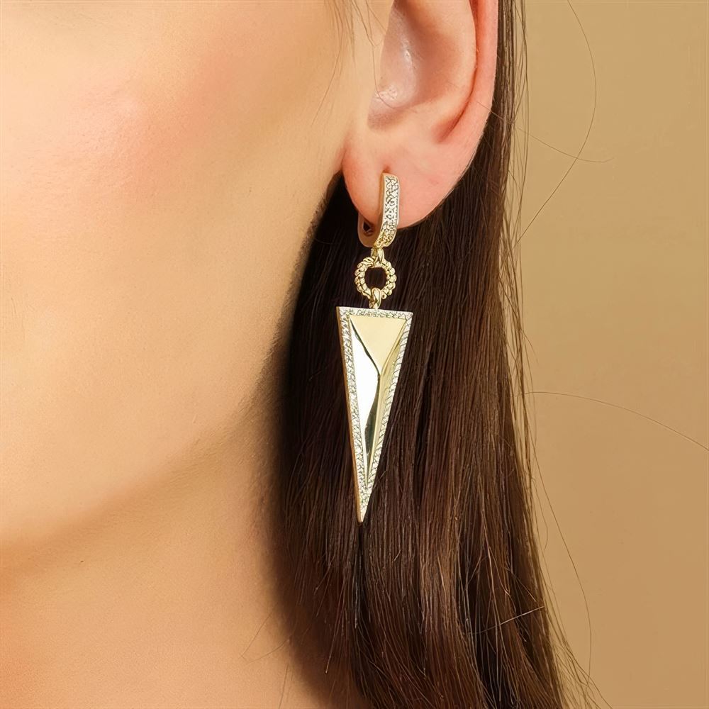 Üçgen Piramit Küpe